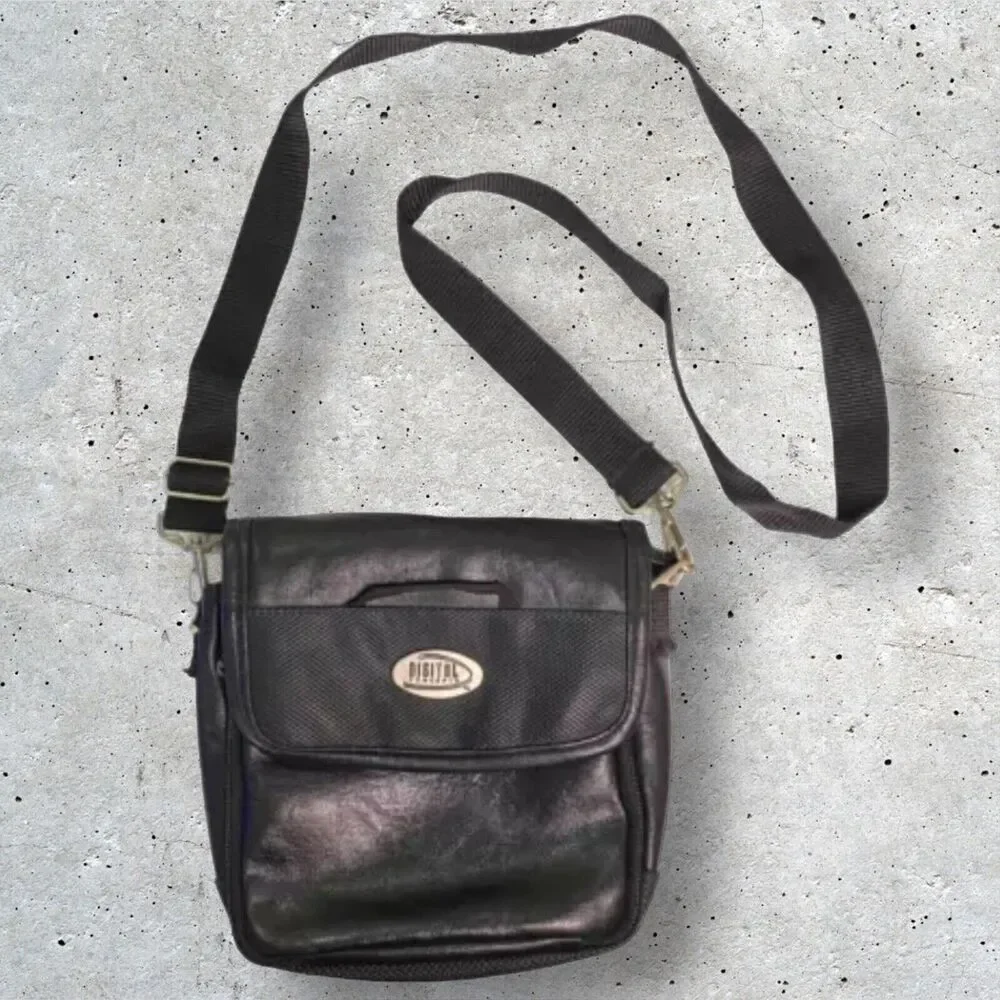 Digital Concepts Camera Carrying Case Crossbody Faux Leather Front Zip